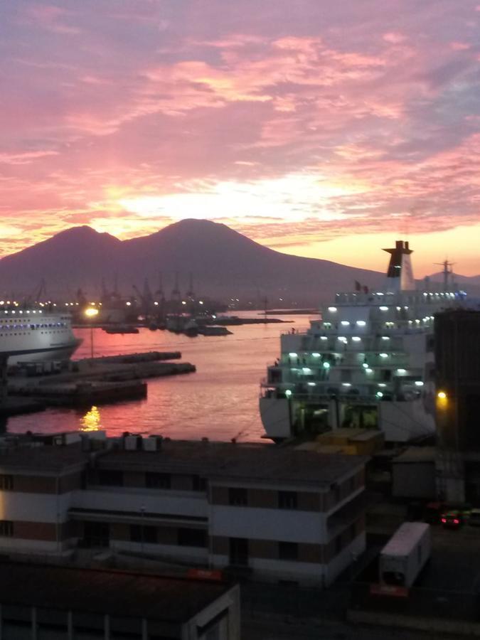 Апартаменты Molo 33 Napoli Экстерьер фото