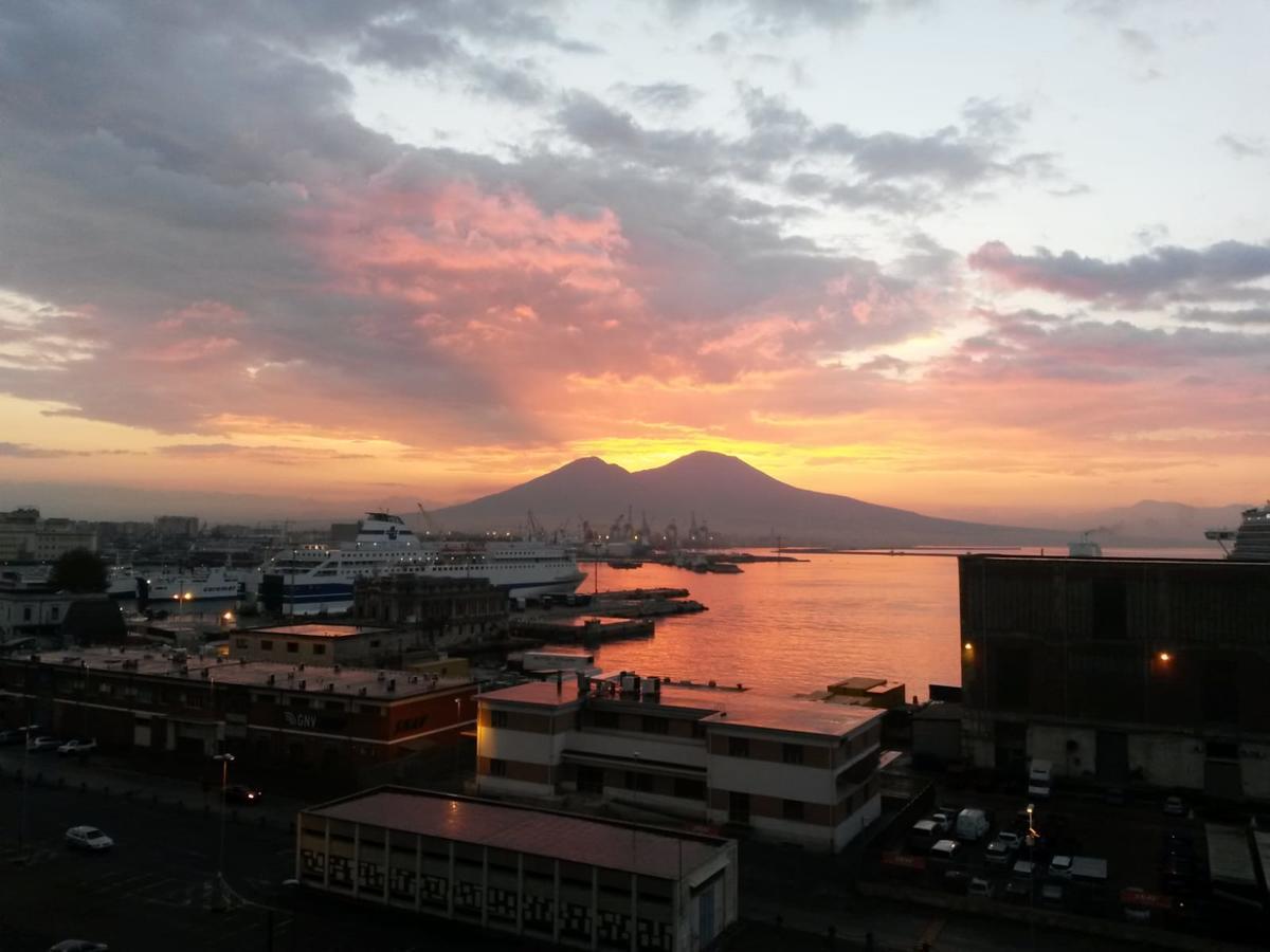 Апартаменты Molo 33 Napoli Экстерьер фото